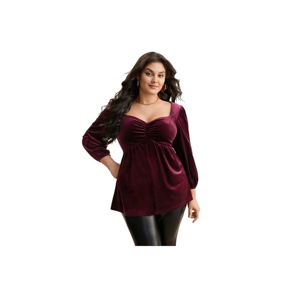 Velvet Heart Neckline Gathered Blouse - Picture 9 of 9